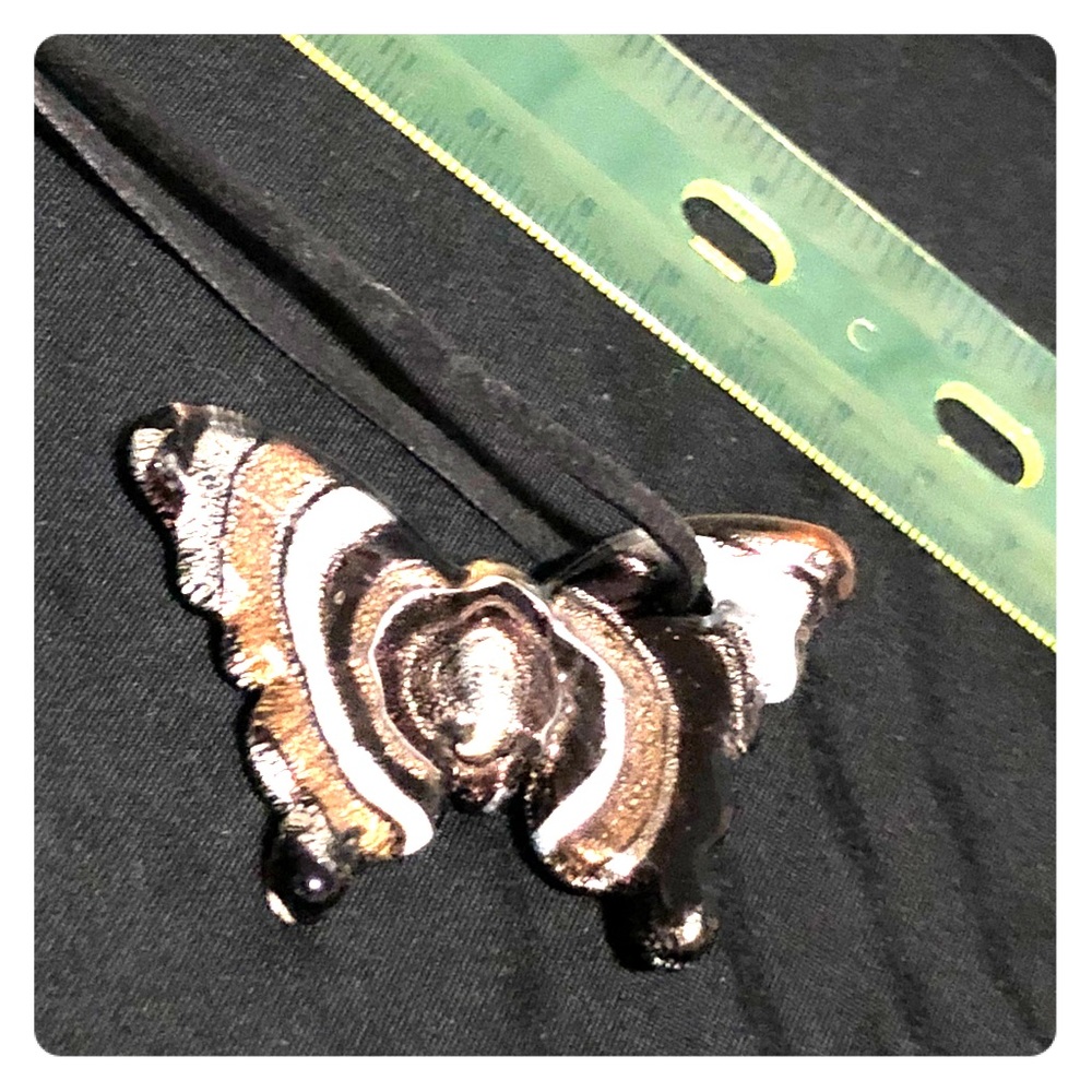🌈Glass butterfly pendant necklace